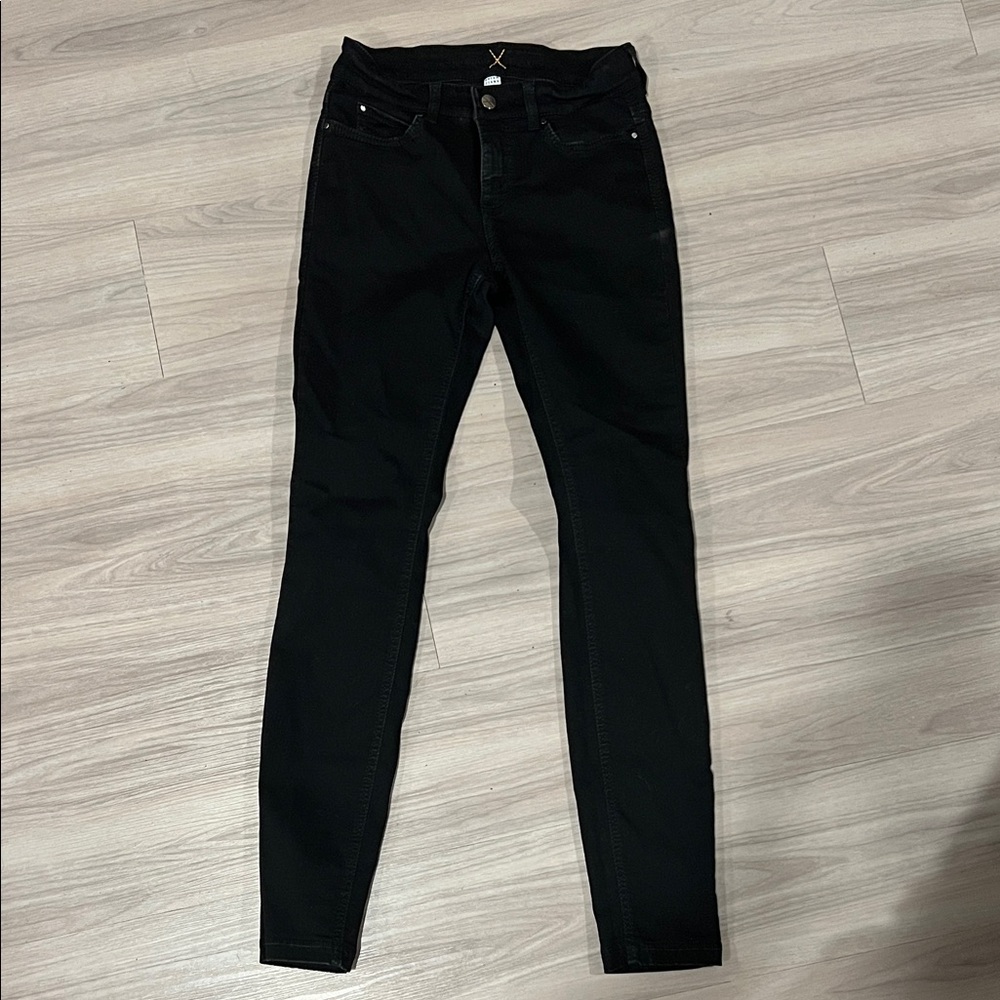 Chic Black Skinny Jeans for Women